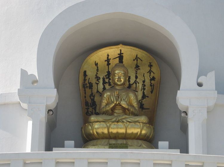 Imagem na Torre do Buda em Vaisali Imagem na Torre do Buda em Vaisali